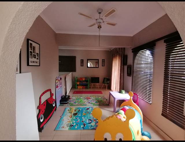 3 BEDROOM FREESTANDING SOLD IN STILFONTEIN EXT 4